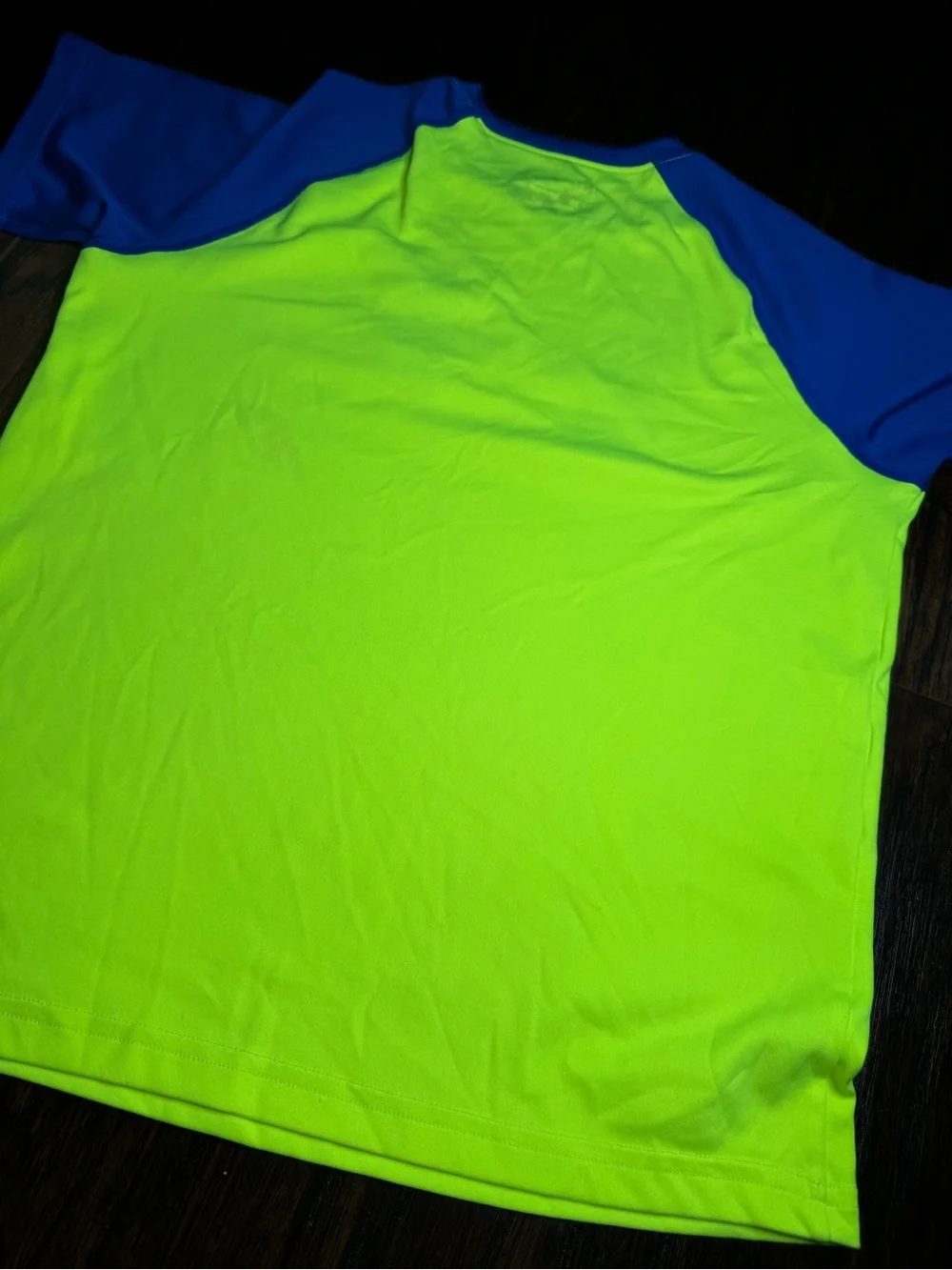 5/$25 EUC Under Armour Boys' Neon Yellow & Blue Short Sleeve YOUTH LARGE